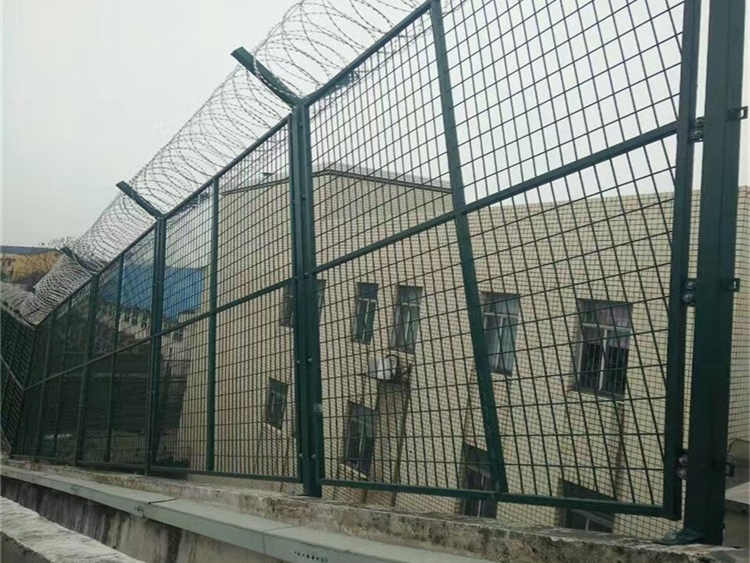 鋼網墻18631858321