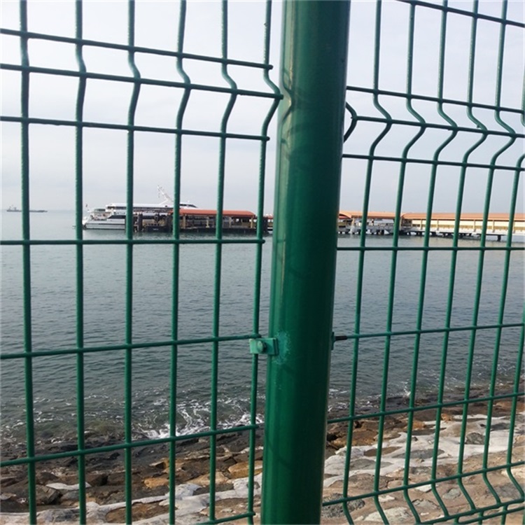 河道兩側隔離網圖片3